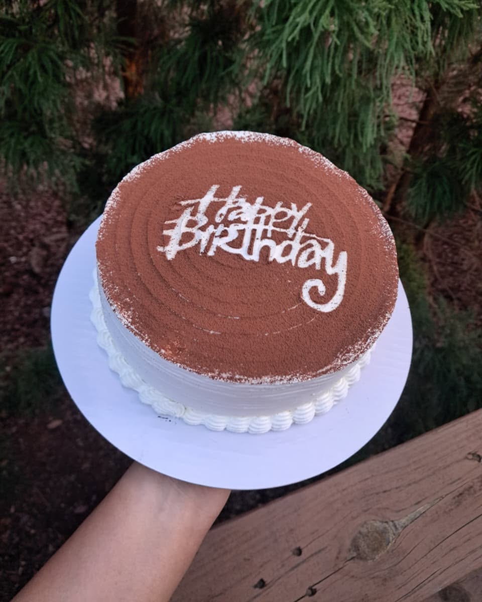 Tiramisu Cake